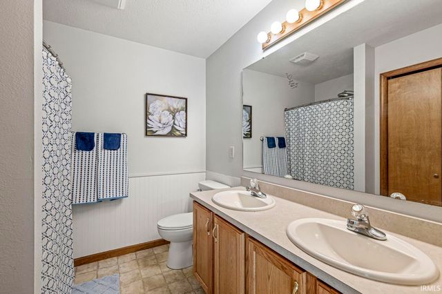 30336 Wynd Tree Boulevard, Elkhart, IN 46516