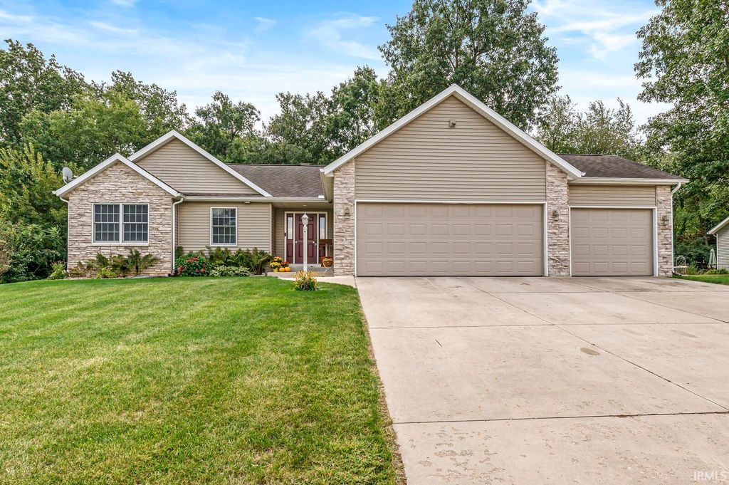 30336 Wynd Tree Boulevard, Elkhart, IN 46516