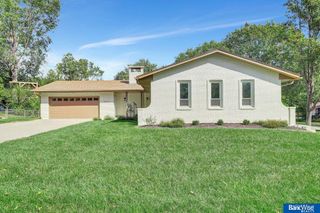 2524 Cheshire N, Lincoln, NE 68512