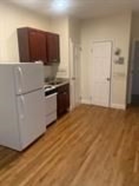 49 South Huntington 104, Boston, MA 02130