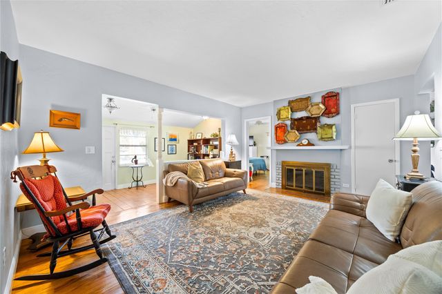 1617 Dewey, Hollywood, FL 33020