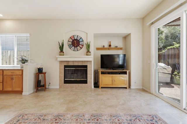 5361 Brookfield Cir, Rocklin, CA 95677