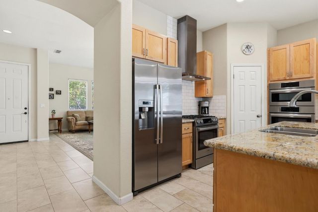 5361 Brookfield Cir, Rocklin, CA 95677
