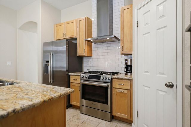5361 Brookfield Cir, Rocklin, CA 95677