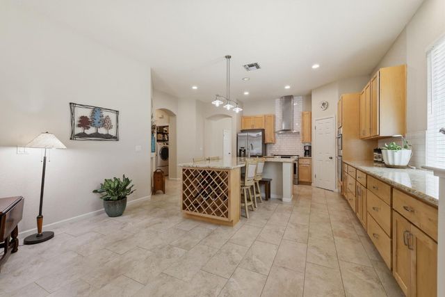 5361 Brookfield Cir, Rocklin, CA 95677