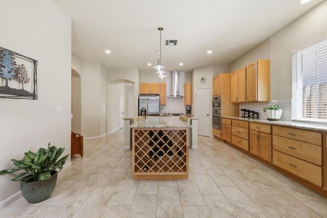 5361 Brookfield Cir, Rocklin, CA 95677
