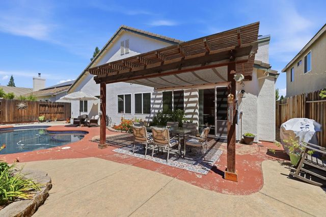 5361 Brookfield Cir, Rocklin, CA 95677