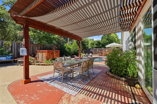 5361 Brookfield Cir, Rocklin, CA 95677