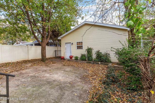 2210 Eastview Ave, Louisville, KY 40205