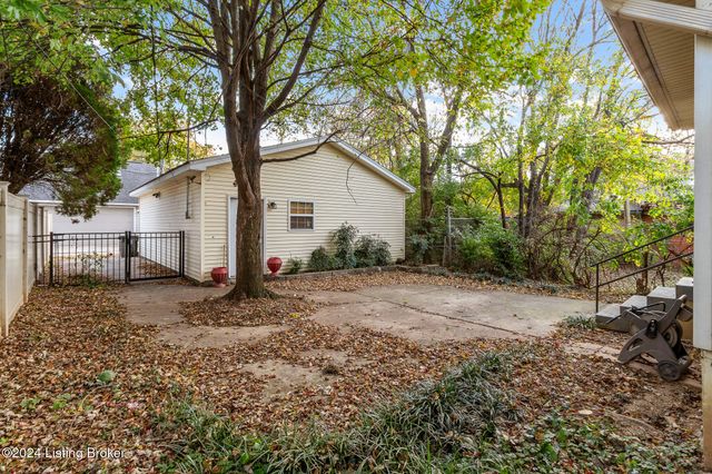 2210 Eastview Ave, Louisville, KY 40205
