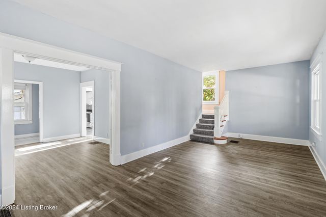 2210 Eastview Ave, Louisville, KY 40205