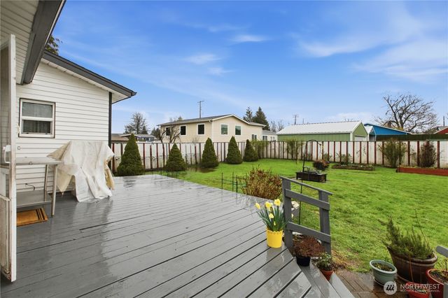 322 Milwaukee Boulevard S, Algona, WA 98001