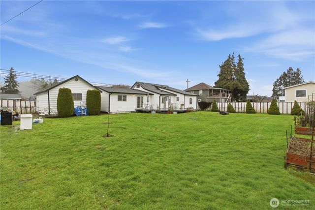 322 Milwaukee Boulevard S, Algona, WA 98001