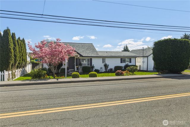 322 Milwaukee Boulevard S, Algona, WA 98001