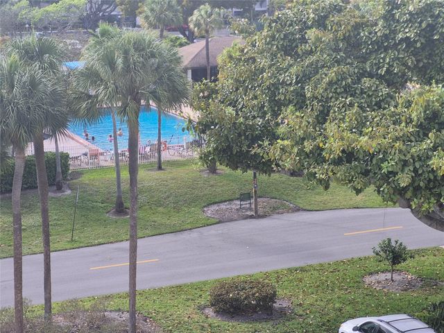 2650 S Course Drive 502, Pompano Beach, FL 33069