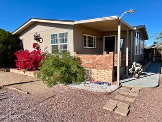 322 W FOOTHILL Street, Apache Junction, AZ 85120