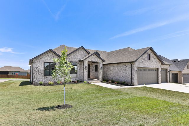2082 N Unbridled Court, Springfield, MO 65802