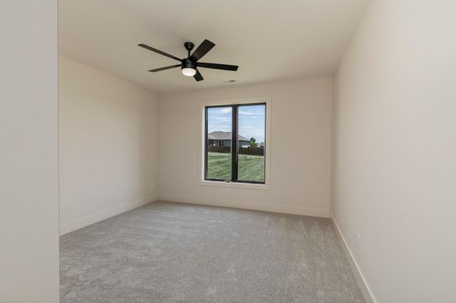 2082 N Unbridled Court, Springfield, MO 65802