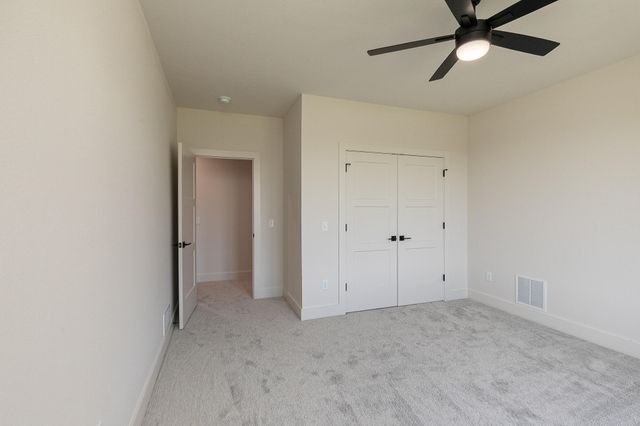 2082 N Unbridled Court, Springfield, MO 65802