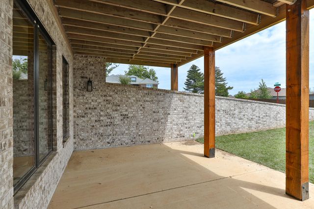 2082 N Unbridled Court, Springfield, MO 65802