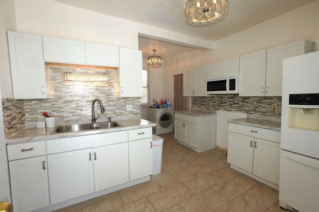 601 Sims Avenue, Saint Paul, MN 55130