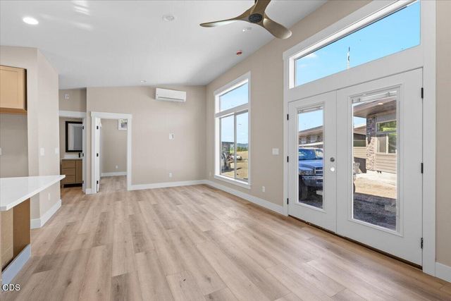 1656 N Foothill Road, Medford, OR 97504