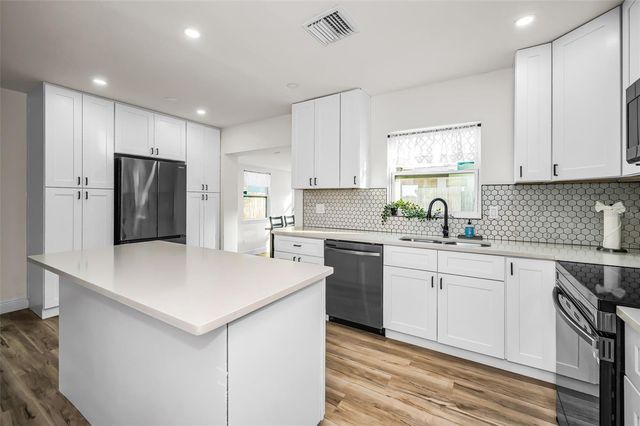 1231 LITTLE JOHN LANE, Dunedin, FL 34698