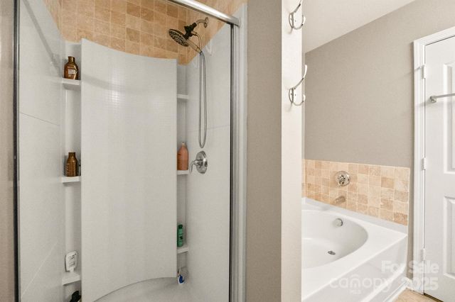 9404 Quilting Bee Lane, Charlotte, NC 28216