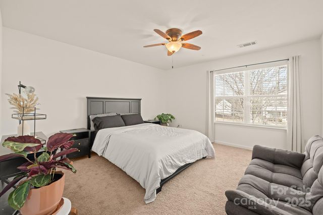 9404 Quilting Bee Lane, Charlotte, NC 28216
