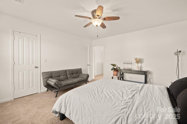 9404 Quilting Bee Lane, Charlotte, NC 28216