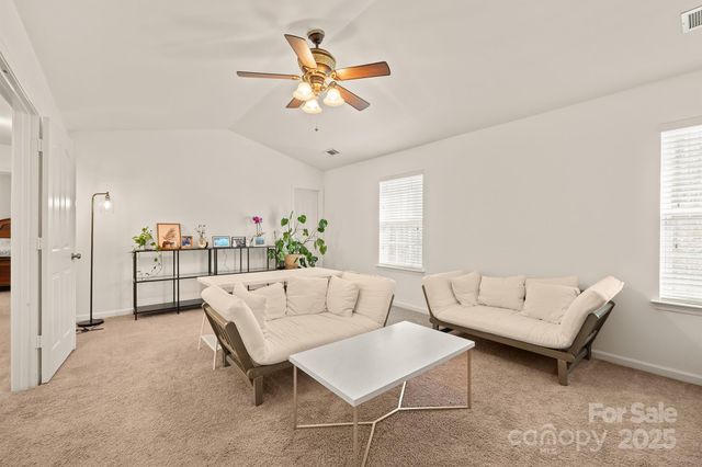 9404 Quilting Bee Lane, Charlotte, NC 28216