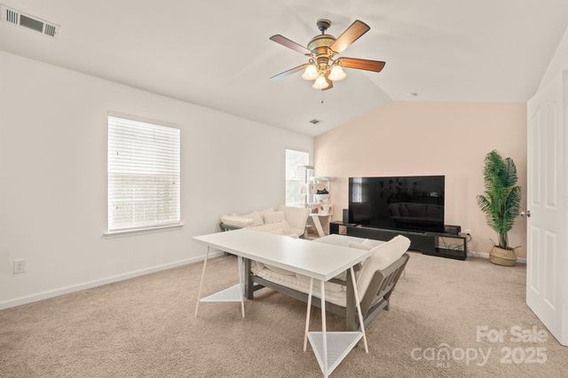 9404 Quilting Bee Lane, Charlotte, NC 28216