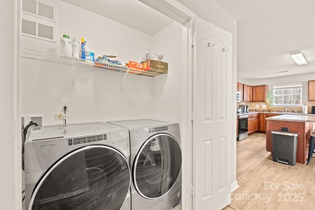 9404 Quilting Bee Lane, Charlotte, NC 28216