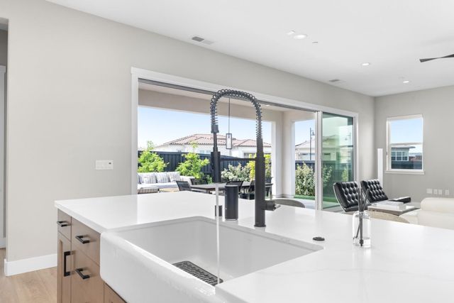 4371 Fox Hollow St, Folsom, CA 95630