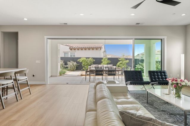 4371 Fox Hollow St, Folsom, CA 95630