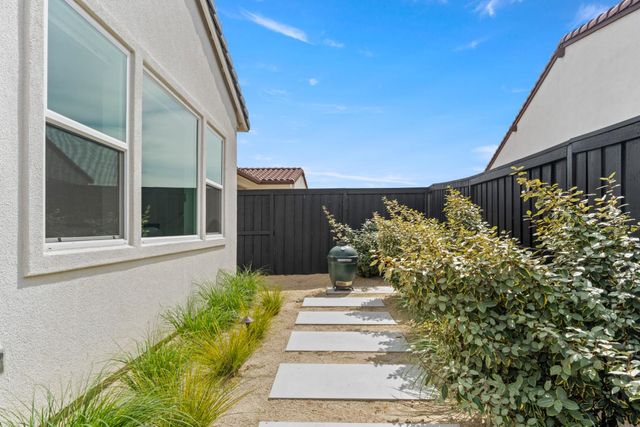 4371 Fox Hollow St, Folsom, CA 95630