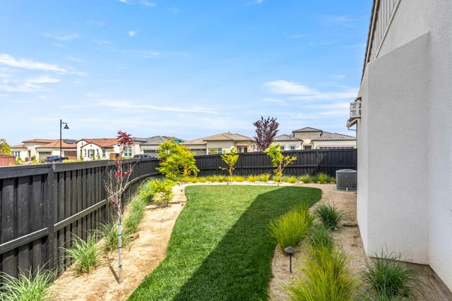 4371 Fox Hollow St, Folsom, CA 95630