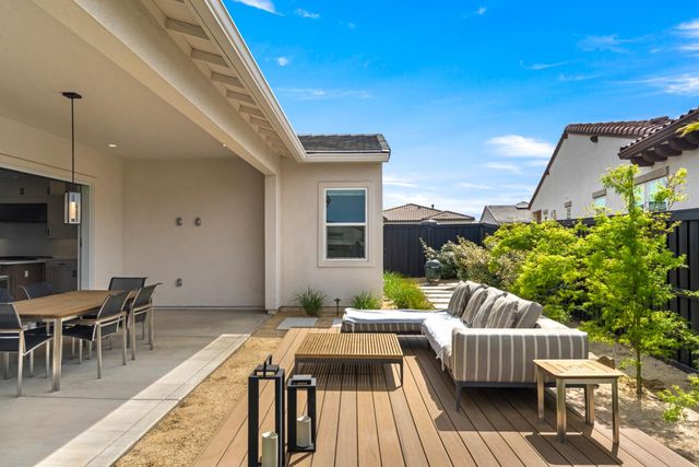 4371 Fox Hollow St, Folsom, CA 95630