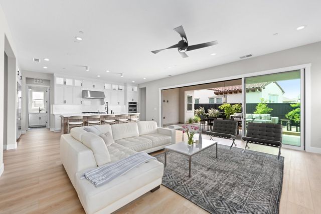 4371 Fox Hollow St, Folsom, CA 95630