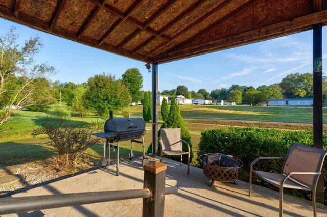 165 E Gentry, Rockport, IN 47635