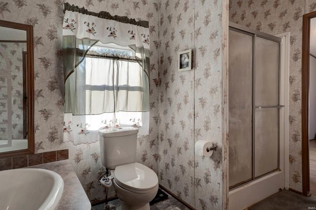 165 E Gentry, Rockport, IN 47635