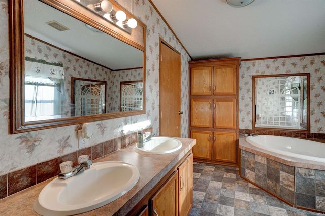 165 E Gentry, Rockport, IN 47635