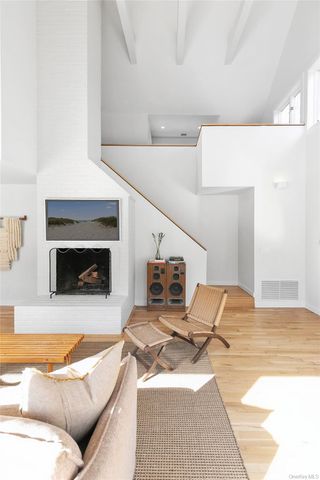 34 Floyd Street, East Hampton, NY 11937