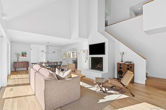 34 Floyd Street, East Hampton, NY 11937