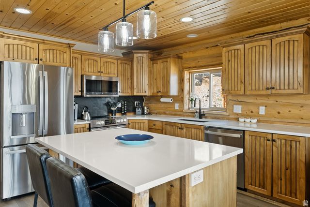 745 N CAMBRY DR, Garden City, UT 84028