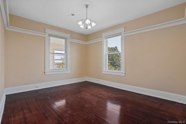 55 Ramsey Avenue, Yonkers, NY 10701