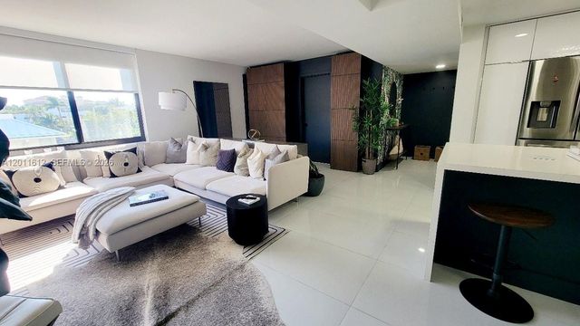 250 Galen Drive 43, Key Biscayne, FL 33149