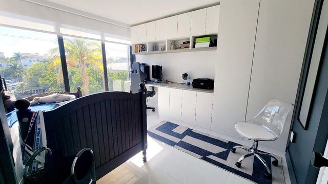250 Galen Drive 43, Key Biscayne, FL 33149