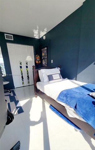 250 Galen Drive 43, Key Biscayne, FL 33149