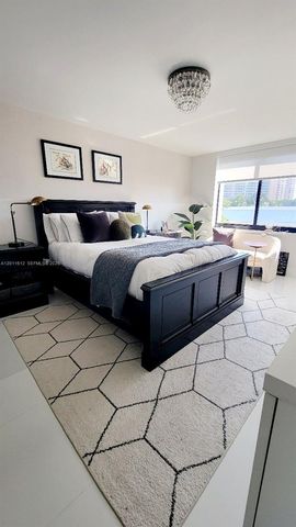 250 Galen Drive 43, Key Biscayne, FL 33149